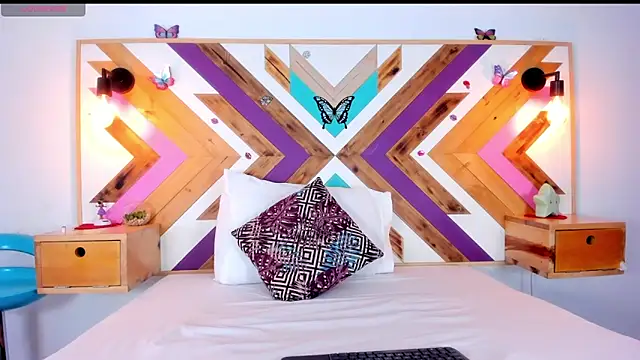 Katia Wilson online show from 10/01/25, 07:53