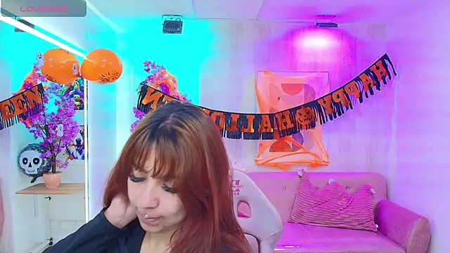 Gabby evanns online show from 10/31/25, 11:55