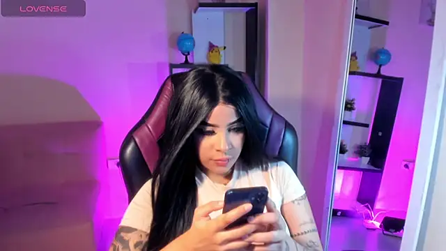 lana 0 online show from 12/18/24, 12:21