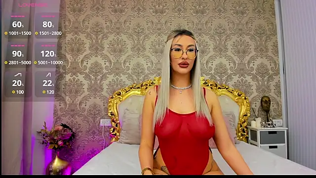 Snapshot of JulieBigAssx chatting on 01/25/25, 06:35 JulieBigAssx online show from 01/25/25, 06:35