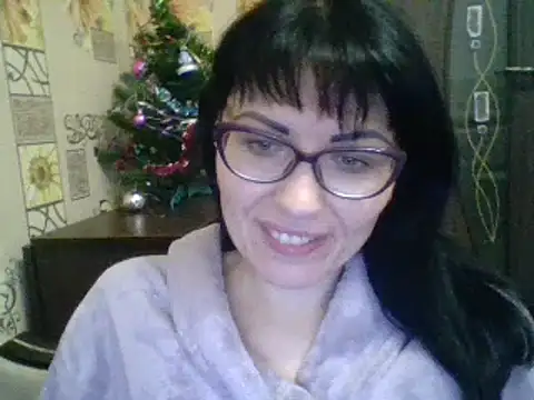 CharmingCat321 online show from 12/08/24, 04:07