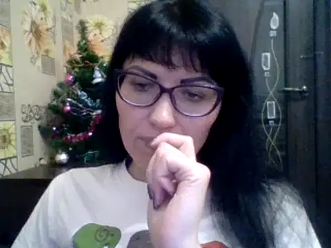 CharmingCat321 online show from 12/09/24, 06:03