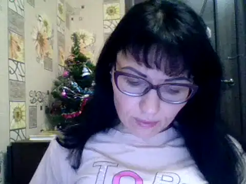 CharmingCat321 online show from 12/10/24, 04:38