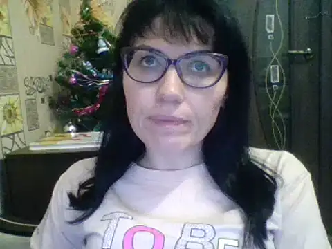 CharmingCat321 online show from 12/10/24, 07:43