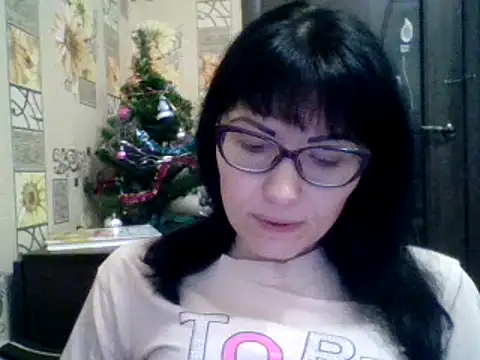 CharmingCat321 online show from 12/11/24, 04:49