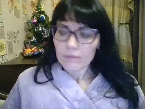 CharmingCat321 online show from 12/17/24, 11:27