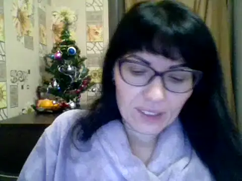 CharmingCat321 online show from 12/18/24, 10:35