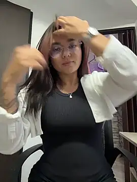 Snapshot of camianddanna chatting on 10/07/25, 10:40 camianddanna online show from 10/07/25, 10:40