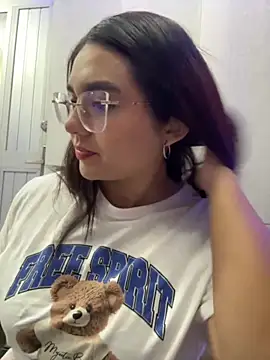 Snapshot of camianddanna chatting on 11/07/25, 01:16 camianddanna online show from 11/07/25, 01:16