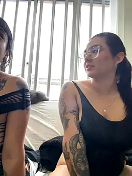 Snapshot of camianddanna chatting on 12/02/25, 02:23 camianddanna online show from 12/02/25, 02:23