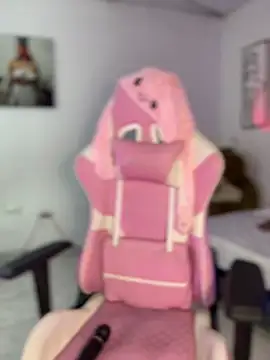 ashlyrey-1 online show from 10/16/25, 10:33