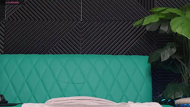home horny eva online show from 12/16/24, 02:49