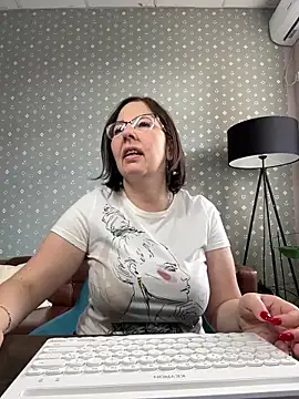 B Bonya m online show from 10/06/25, 05:05