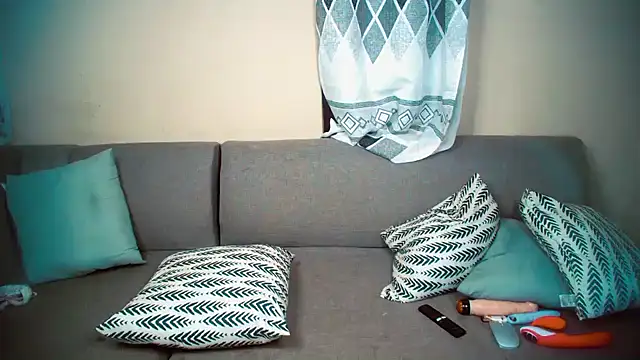 Snapshot of GoldenPussyXOXO chatting on 12/18/24, 02:21 GoldenPussyXOXO online show from 12/18/24, 02:21