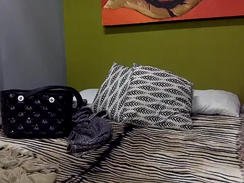 GoldenPussyXOXO online show from 09/25/25, 02:37