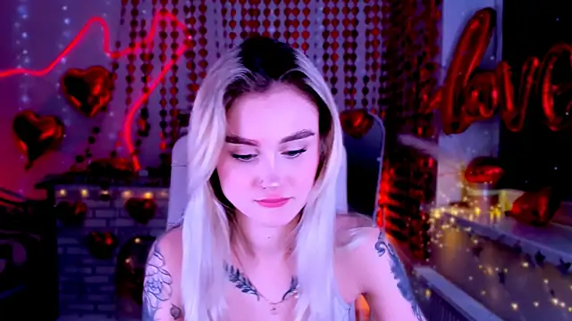  Ravenaa online show from 02/19/25, 01:17