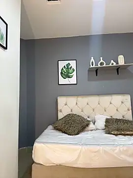 Snapshot of Soe_Lara chatting on 12/04/25, 11:19 Soe Lara online show from 12/04/25, 11:19