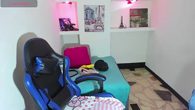 Catalehia Milk online show from 10/22/25, 07:57