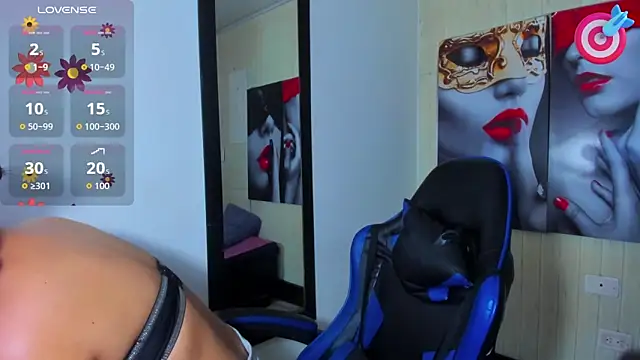 Snapshot of Catalehia_Milk chatting on 11/13/25, 08:19 Catalehia Milk online show from 11/13/25, 08:19