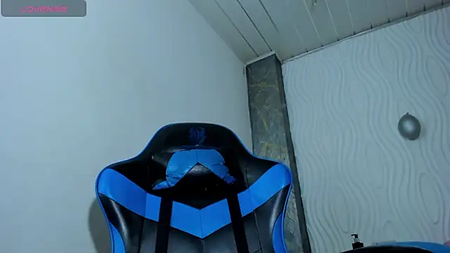 Snapshot of Catalehia_Milk chatting on 12/04/25, 09:12 Catalehia Milk online show from 12/04/25, 09:12