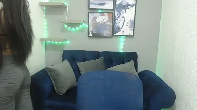 Snapshot of vainillaplaypussy chatting on 09/17/25, 12:29 vainillaplaypussy online show from 09/17/25, 12:29