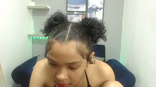 Snapshot of vainillaplaypussy chatting on 09/20/25, 12:55 vainillaplaypussy online show from 09/20/25, 12:55