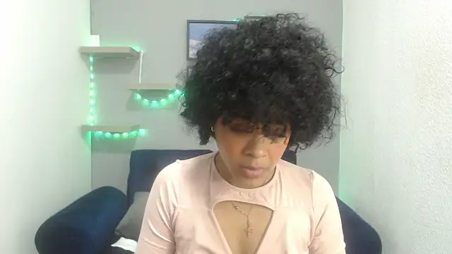 Snapshot of vainillaplaypussy chatting on 10/20/25, 12:27 vainillaplaypussy online show from 10/20/25, 12:27