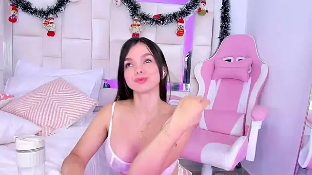 Snapshot of isabella_gomez11 chatting on 12/23/24, 09:29 isabella gomez11 online show from 12/23/24, 09:29