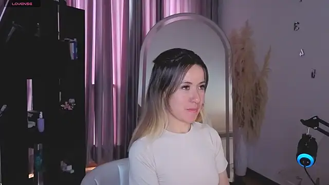 Snapshot of sexfire_lalita chatting on 11/27/25, 03:58 sexfire lalita online show from 11/27/25, 03:58