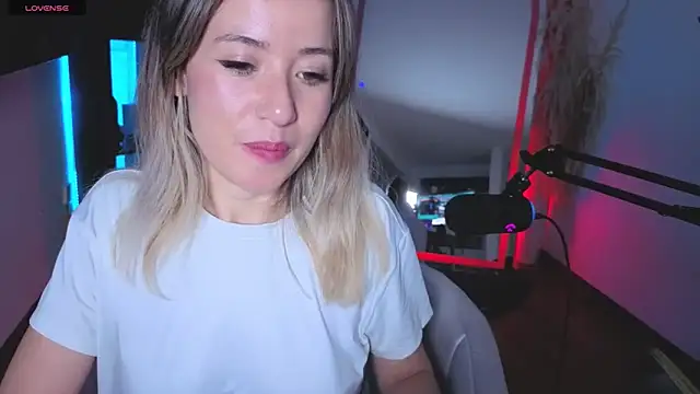 Snapshot of sexfire_lalita chatting on 12/04/25, 11:24 sexfire lalita online show from 12/04/25, 11:24