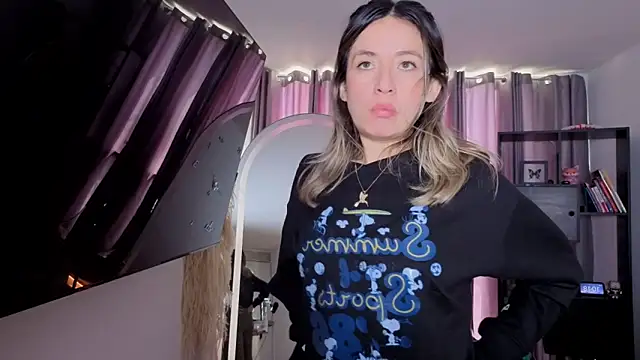 Snapshot of sexfire_lalita chatting on 04/01/26, 03:20 sexfire lalita online show from 04/01/26, 03:20