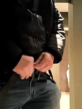 Snapshot of NewyorkDimi chatting on 01/01/25, 11:18 NewyorkDimi online show from 01/01/25, 11:18