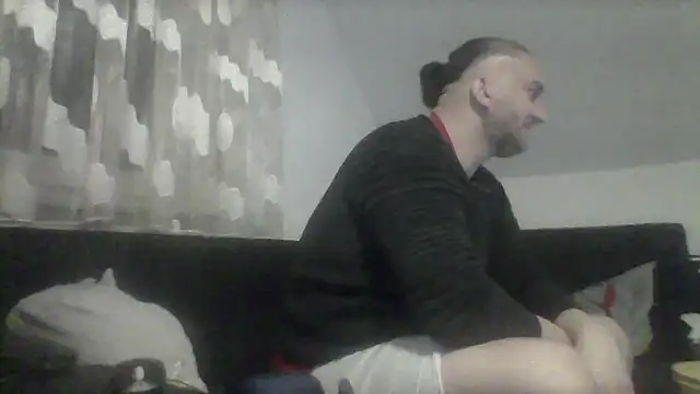 Snapshot of NewyorkDimi chatting on 01/28/25, 11:39 NewyorkDimi online show from 01/28/25, 11:39