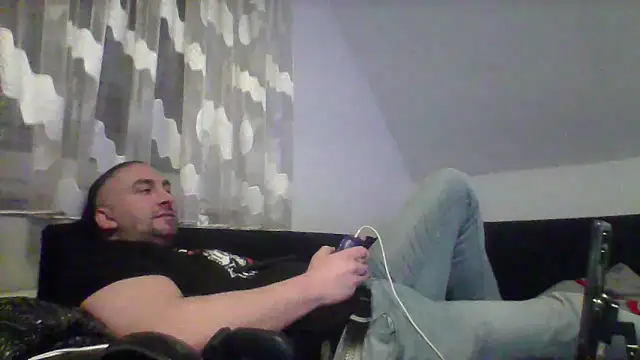 Snapshot of NewyorkDimi chatting on 03/06/25, 03:13 NewyorkDimi online show from 03/06/25, 03:13