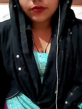 Alia-07 online show from 12/18/24, 06:57
