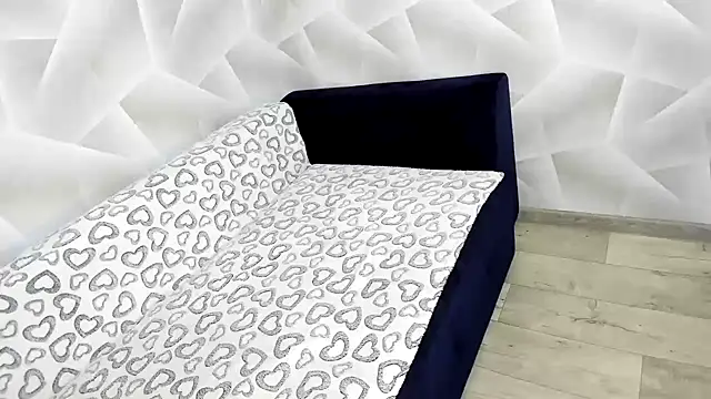 Sweet Lanaaaaa online show from 06/28/26, 12:44