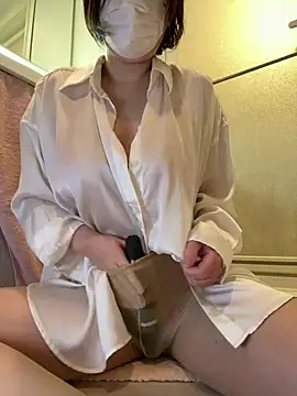 Yukimi- online show from 03/17/26, 08:45