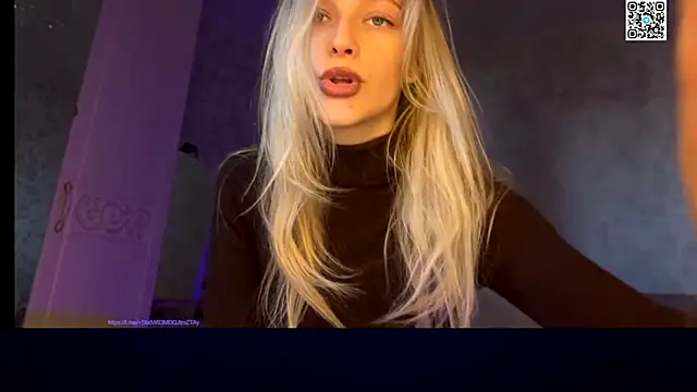 Evvie Summn1 online show from 09/30/25, 04:28