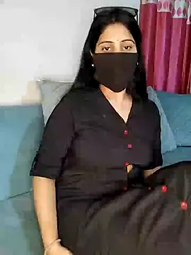 Kritika Hotty online show from 02/17/25, 02:04