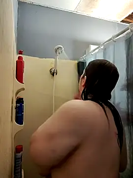 Snapshot of 023Longandjuicy chatting on 11/12/25, 11:47 023Longandjuicy online show from 11/12/25, 11:47