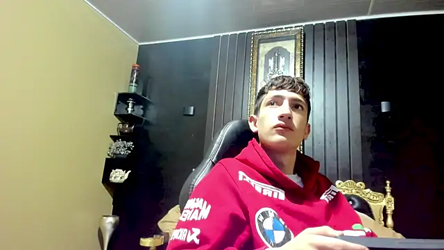 Erik Osorio online show from 01/17/25, 04:36
