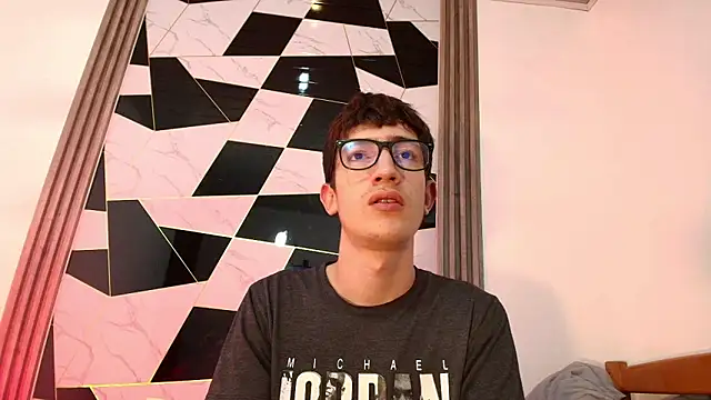 Erik Osorio online show from 02/07/25, 01:25