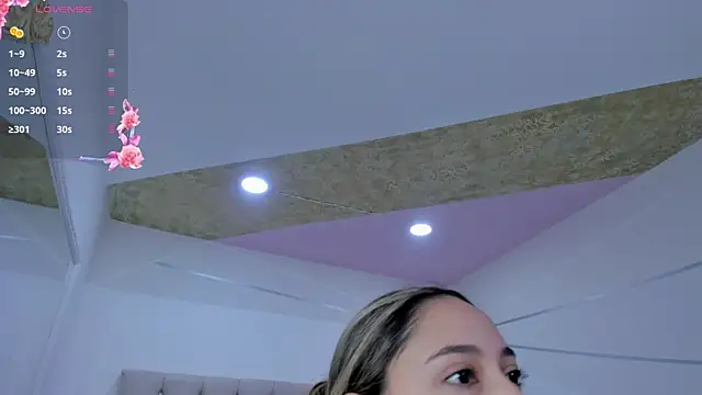 Snapshot of PandoraRider chatting on 11/17/25, 01:28 PandoraRider online show from 11/17/25, 01:28