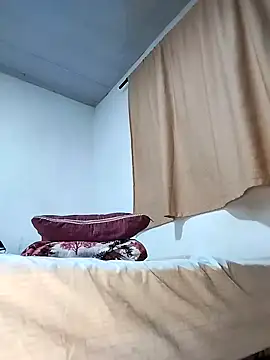 Zombra 42 online show from 11/18/25, 02:50