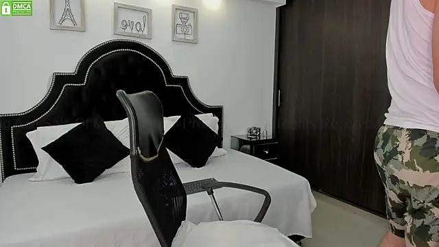 MaxxiCruz online show from 02/17/25, 05:32