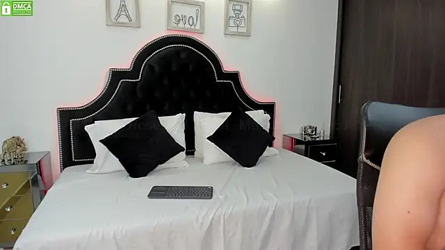 MaxxiCruz online show from 02/17/25, 08:36