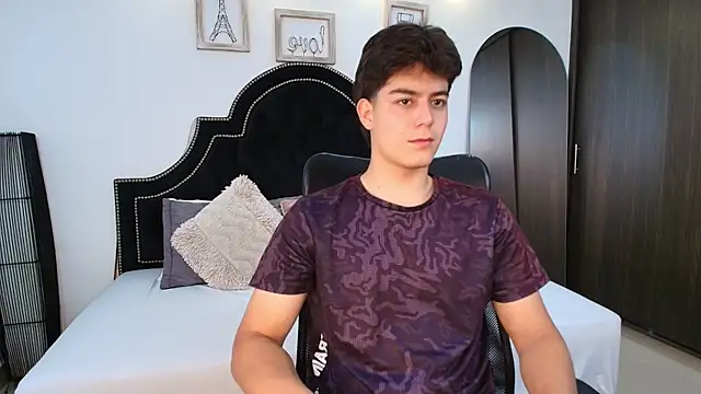 MaxxiCruz online show from 09/14/25, 01:38