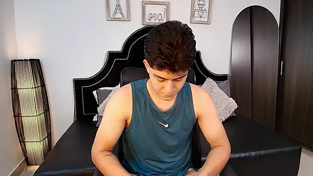 MaxxiCruz online show from 09/24/25, 12:03