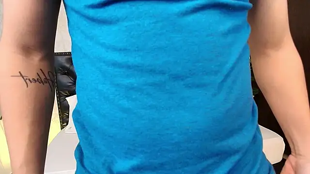 MaxxiCruz online show from 09/27/25, 04:17