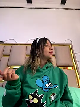 nina carther online show from 10/15/25, 12:05